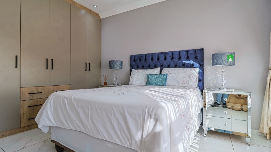 4 Bedroom Property for Sale in Waterkloof East North West